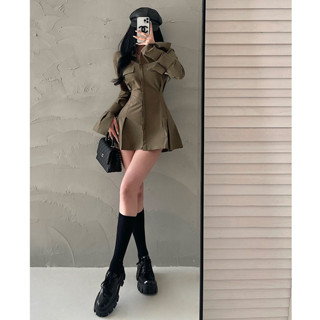 【Seeryn】重工~質感超好歐美辣妹軍綠色性感排扣長袖襯衫裙 緊身顯瘦褶皺收腰洋裝 設計感工裝襯衫A字裙 連身裙短裙