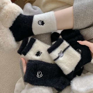 【熱銷款🌸】黑白拚色水貂絨襪子女秋冬季加厚加絨保暖中筒襪毛絨可愛動物 1XZQ