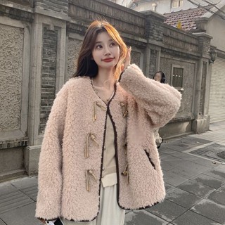 see 外套女 保暖外套 加絨加厚外套 女生上衣 粉色羊羔毛外套女秋冬季2024新款皮毛一體顆粒絨時尚減齡保暖上衣