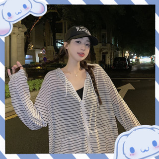 【墨雨】防曬條紋上衣連帽設計寬鬆慵懶風長袖防曬外套 上衣 女生外套 長袖 長袖上衣 長袖衣服 防曬衣