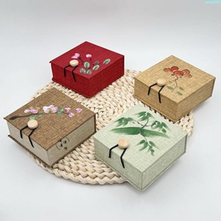 【禮物盒收納盒飾品收納袋】可開發票/高檔木扣麻布印花首飾盒手鐲吊墜戒指盒復古收納珠寶禮品盒包裝