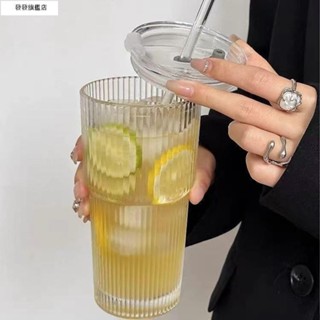【臺灣發貨】ins風簡約帶蓋吸管豎條紋大容量玻璃杯 - 喝水杯、冰咖啡杯、飲品果茶杯