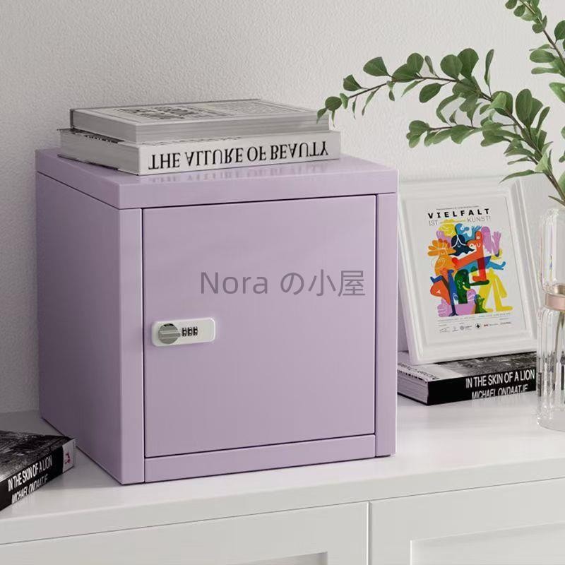 保險箱 床頭櫃 小型保險箱 存錢箱 保險箱鑰匙 木質保險櫃 臥室帶鎖單門小柜子 宿舍桌面小型儲物柜 Nora の小屋