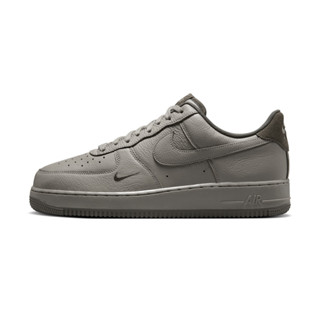 Nike Air Force 1'07 LV8 男 灰綠 刺繡 小勾 AF1 皮革 透氣 休閒鞋 HM9483-300