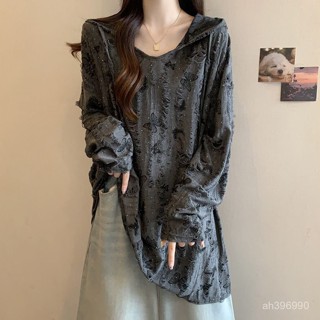 🌸可可裡🌸時尚破洞蝴蝶印花長袖T恤女2024秋季新款寬鬆顯瘦亮片連帽上衣女