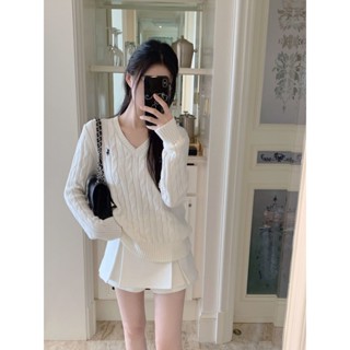 𝐋𝐢𝐭𝐭𝐥𝐞 針織毛衣女 早秋美式經典刺繡V領麻花長袖針織衫上衣修身氣質絞花毛衣 女裝