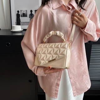免運🎀 高階質感小眾設計褶皺手提包 小方包女 2025新款潮百搭菱格單肩包 真皮斜挎包 法式側揹包女 肩揹包 斜揹包女包