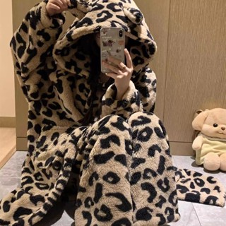 超實惠·買它👉網紅豹紋睡衣女秋冬季中長款珊瑚絨加厚加絨睡袍女保暖家居服套裝 CPWC