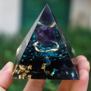 奧根能量塔⌛奧根orgonite天然水晶金字塔5CM女客廳酒櫃電視櫃裝飾品汽車擺件水晶球查克拉金字塔水晶碎石滴膠樹