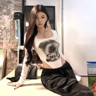 【magxixi】臺灣出貨🚚美式印花性感白色短款長袖T恤女秋季新款辣妹修身連體衫打底上衣