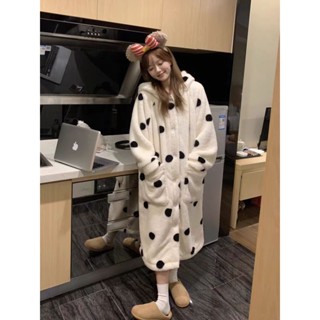 Lam 睡衣 睡袍 卡通睡袍 可愛睡袍睡衣女圓點冬季新款款可愛睡袍連帽保暖卡通珊瑚絨加厚家居服套裝