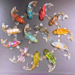 【滿198出貨】天然水晶碎石滴膠小魚錦鯉造型擺件 玄關擺飾 車載擺飾 吸金水晶 天然水晶 裝飾辦公桌面飾品禮物汽車擺件