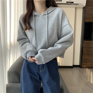 【Wik】連帽長袖T恤女 大學T 新款短款連帽衛衣薄款潮ins寬鬆韓版高腰套頭長袖上衣女 帽T 女裝