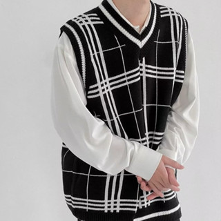 菱格V領背心男 春秋冬季 新款 日系 港風 復古 套頭 針織 馬甲 學院風 情侶 坎肩 上衣（JCF566）【壹號站】