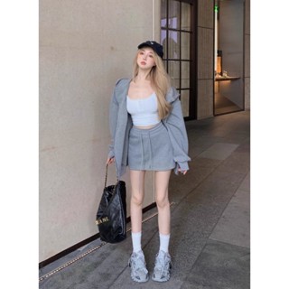𝐋𝐢𝐭𝐭𝐥𝐞 小性感套裝女 運動休閒套裝女 秋季慵懶風連帽上衣外套+高腰半身裙+吊帶背心