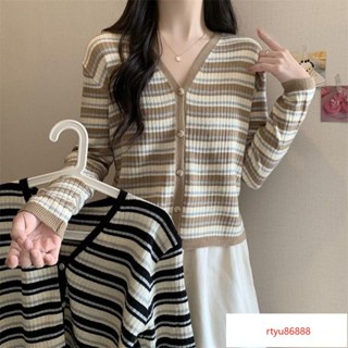 【唯家】針織衫女內搭秋季新款顯瘦條紋v領毛衣針織打底衫女洋氣長袖上衣