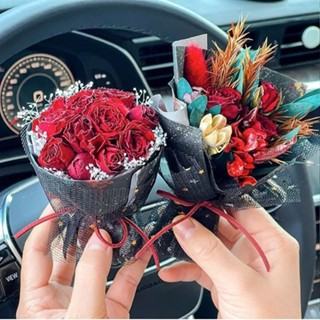 【SparK】車載小花束車內擺件高階感玫瑰永生花汽車出風口香薰香水女幹花束手工禮物 永生花束禮品手工編織花 七夕禮盒禮物