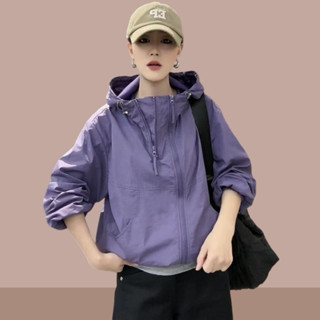 【免運】韓範穿搭小個子炸街紫色連帽防曬衣夏季新款女士寬鬆洋氣時尚休閒短款防曬衝鋒衣外套簡約通