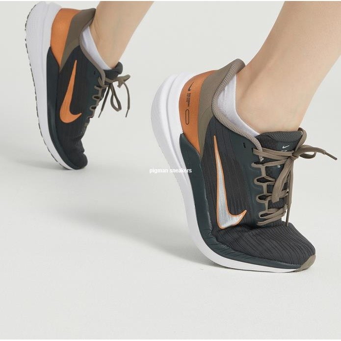 ▶正品NIKE Zoom Winflo 9 黑銅 休閑緩震跑步鞋 女款 DD8686-005