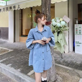 牛仔襯衫 夏季淺藍色翻領大口袋落肩寬鬆中長版牛仔襯衫 襯衫裙 外套 丹寧 over size 慵懶男友風罩衫