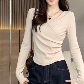 👚臺灣出貨👚 小香風v領長袖打底衫 T恤女 秋冬穿搭 顯瘦大尺碼女裝 小眾設計感 不規則內搭上衣 女生上衣 不規則長袖