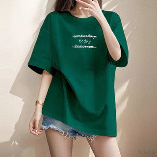 伊人衣舍 大尺碼女裝短袖上衣 中長款 純棉 短袖T恤 女生衣服 長版上衣 寬鬆上衣短袖 英文字母 印花 t恤 下半身失蹤