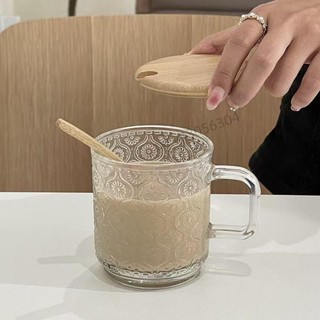【臺灣熱賣】馬克杯 水杯 咖啡杯 玻璃杯 奶茶杯 早餐杯 咖啡杯 玻璃杯 小眾ins風復古浮雕玻璃帶把馬克杯冰美式咖啡杯