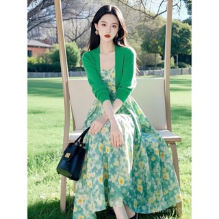 新品 套裝女 套裝夏天 【百搭顯瘦】2025超火春多巴胺絶美法式高階氣質疊穿綠色開衫碎花吊帶裙子套裝 AMDT