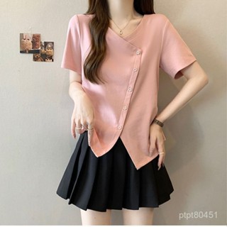 女裝 大尺碼女裝 短袖女 國風女裝 大碼不規則設計感V領短袖T恤女夏季新款寬鬆顯瘦休閒時尚上衣