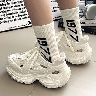 【臺灣出貨】🔥洞洞鞋女新款夏季厚底增高小個子沙灘鞋運動休閒老爹鞋ins潮外穿涼鞋 低跟鞋 涼鞋女厚底 包頭涼鞋 運動涼鞋