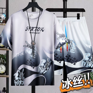 自由穿行🌟精品男裝【店鋪熱銷】夏季短袖青少年男女衕款休閒新款冰絲漸變短褲運動套裝兩件套