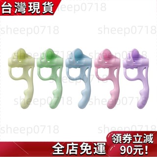 五指握筆器批發 兒童矽膠寫字姿勢握筆器矯正器文具寫字抓筆練習