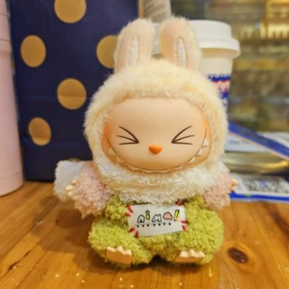 🔥臺灣出貨🔥可愛labubu坐坐派對娃衣搪膠掛件娃娃拉布布加厚絨絨睡衣連體