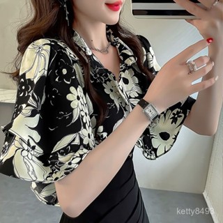 ⚡臺灣出貨 設計感荷葉邊碎花上衣女 新款短袖甜美 藍色襯衫女 夏季寬鬆大碼花襯衣 百搭 設計感小眾V領襯