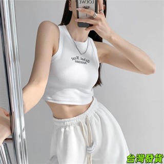 限時下殺 辣妹風字母刺繡無袖背心t恤女夏季新款緊身短版露肚打底上衣 性感短版上衣17 嘉義出貨