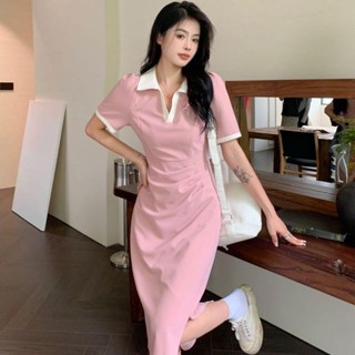 【小宅妹】胖mm顯瘦遮肚連衣裙夏季大碼收腰設計感減齡學生粉色開叉長裙 大碼洋裝 長裙 短袖連身裙 Polo領洋裝