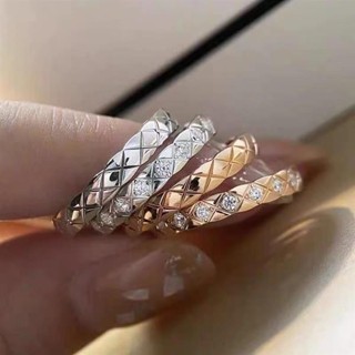 高品質菱形網紋戒指 時尚氣質鈦鋼戒指鑽戒 不鏽鋼飾品 女生指環 批發 禮物 禮物