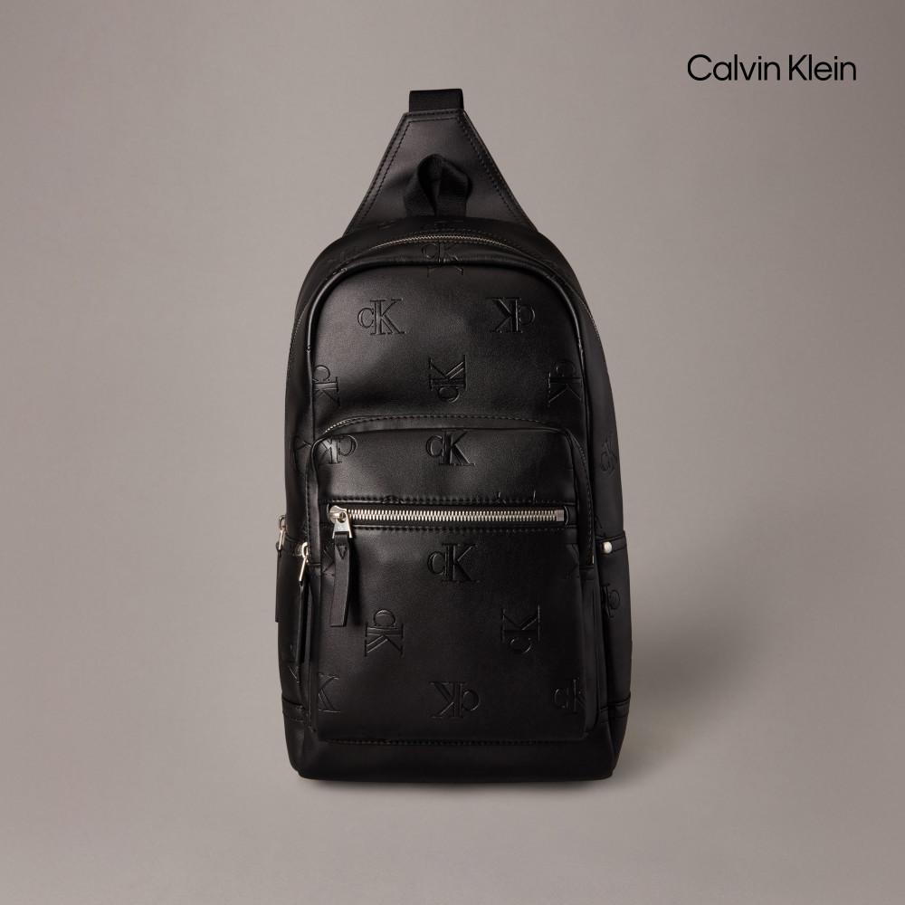 【Calvin Klein】 CK Monogram 壓花標誌單肩包_黑色