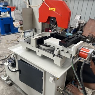 【這款是定製產品 標價為定金】350,425半自動液壓切管機,金屬圓鋸機,水切割機液壓夾緊液壓下刀