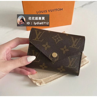 (二手品LV 路易威登 VICTORINE 老花 三折短夾 皮夾 豆豆夾 金扣 零錢包 M62472
