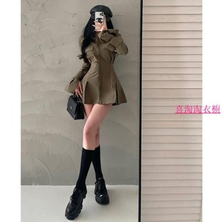 ♡{喜淘淘衣櫥}♡重工~質感超好歐美辣妹軍綠色性感排扣長袖襯衫裙 緊身顯瘦褶皺收腰洋裝 設計感工裝襯衫A字裙 連身裙短裙