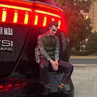 希斯萊傑 小丑 車載 擺件 中控臺 裝飾 玩偶 公仔 卡扣式 模型 車用 裝飾品 小丑 2025 新設計 防滑底座