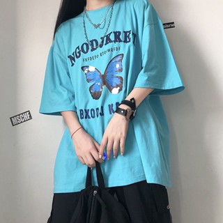韓版 字母印花T恤女 湖藍色半袖上衣夏季2024新款韓版ins復古蝴蝶印花寬松短袖T恤女潮純棉T恤 短袖 上衣女 大尺碼