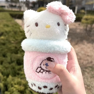 【妙妙屋💖】可愛HelloKitty毛絨杯子公仔 創意珍珠奶茶杯玩偶 書包裝飾掛件女生 公仔玩偶裝飾 擺飾 可愛娃娃