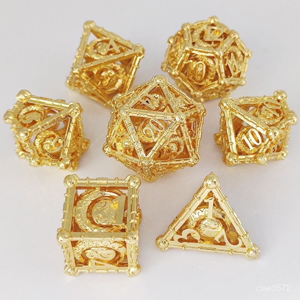 【🎉精選優品】COC金屬鏤空骰子DND龍與地下城桌遊DICE多麵數字色子 trpg跑團D20