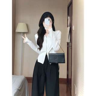 【Puffkten】不規則白色polo領短版開衫女 大尺碼緊身內搭 拉鍊打底衫 長袖上衣 短板