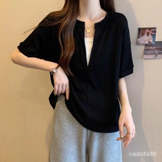 100KG胖MM 大尺碼女裝 短袖女裝 短袖 假兩件v領 T恤女 短袖t恤 冰絲涼感上衣 大碼上衣 韓版上衣 女上衣