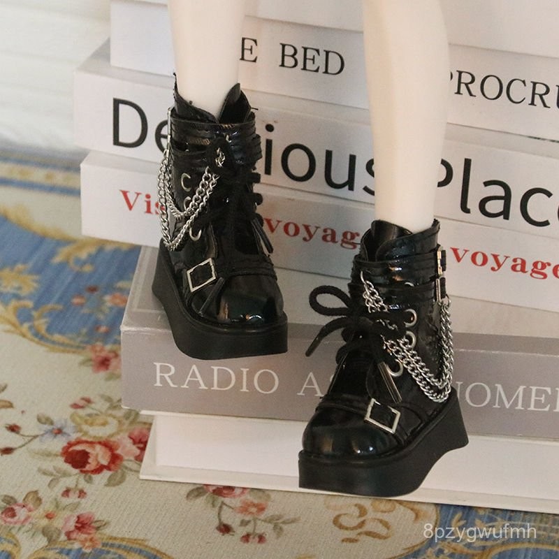 小喜 臺出 免運 【店鋪熱銷】BJD娃娃鞋子4分娃鞋鬆糕鏈條靴原創新款鞋子皮鞋咪咪兔蜜桃體可穿 C1D9