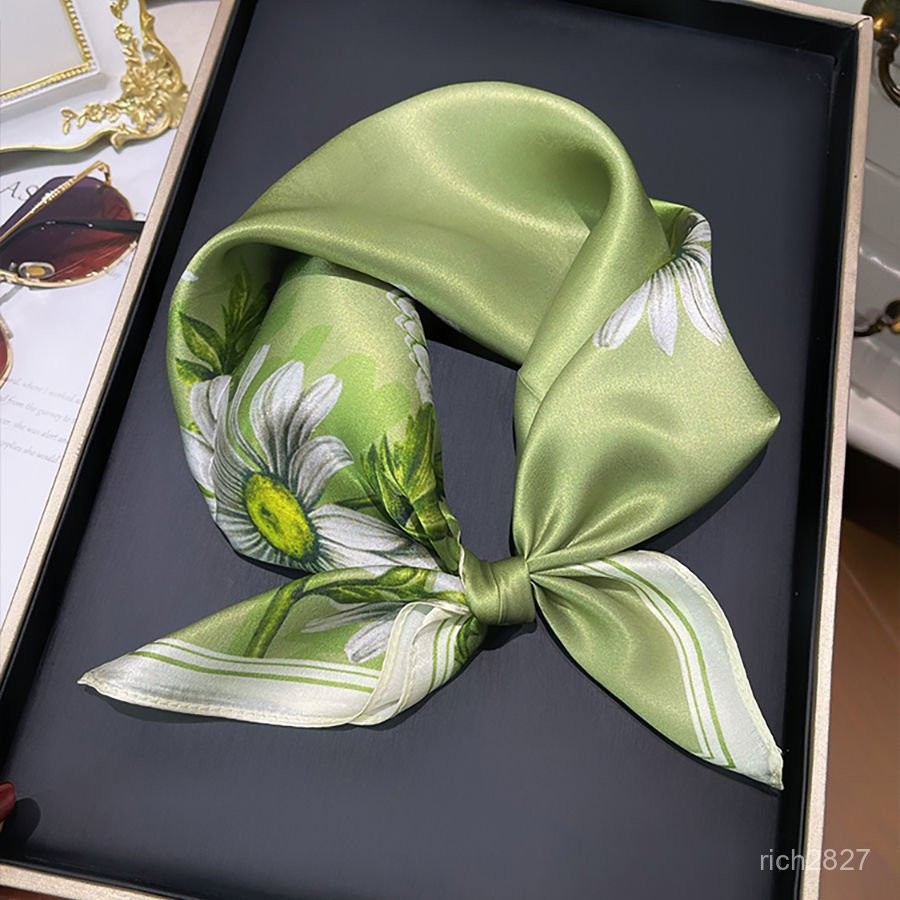 免運 臺灣出貨 女士絲巾 綠色100%桑蠶絲小方巾真絲絲巾女春秋小領巾韓版裝飾百搭高檔送禮 DHLZ