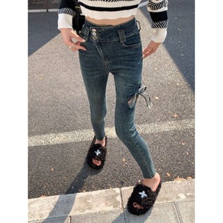秋波姑娘服裝-免運 港風復古設計感高腰斜扣牛仔褲女抽褶破洞彈力修身顯瘦小腳鉛筆褲 小腳褲 緊身褲 長褲
